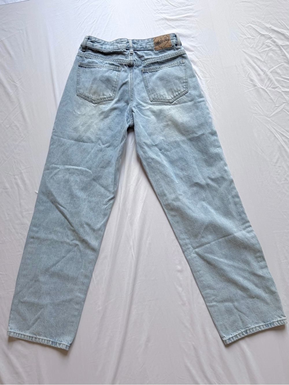 White Fox Boutique Light Wash Distressed High Rise Straight Leg Jeans Size S - Picture 4 of 6